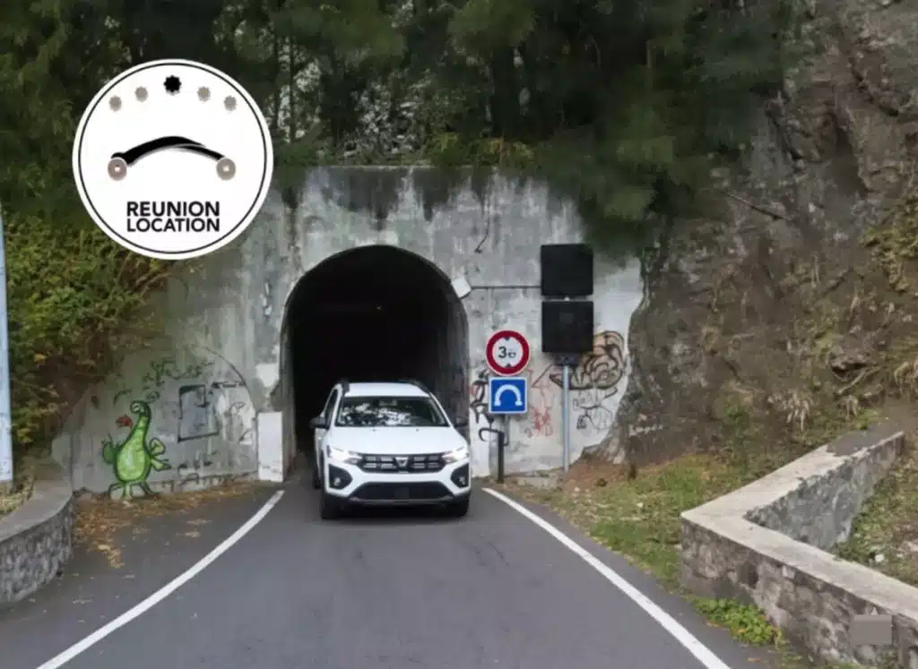 400 virages et des cascades : Le guide pour explorer Cilaos et Salazie en toute sérénité 3 Tunnel_location_voiture_réunion