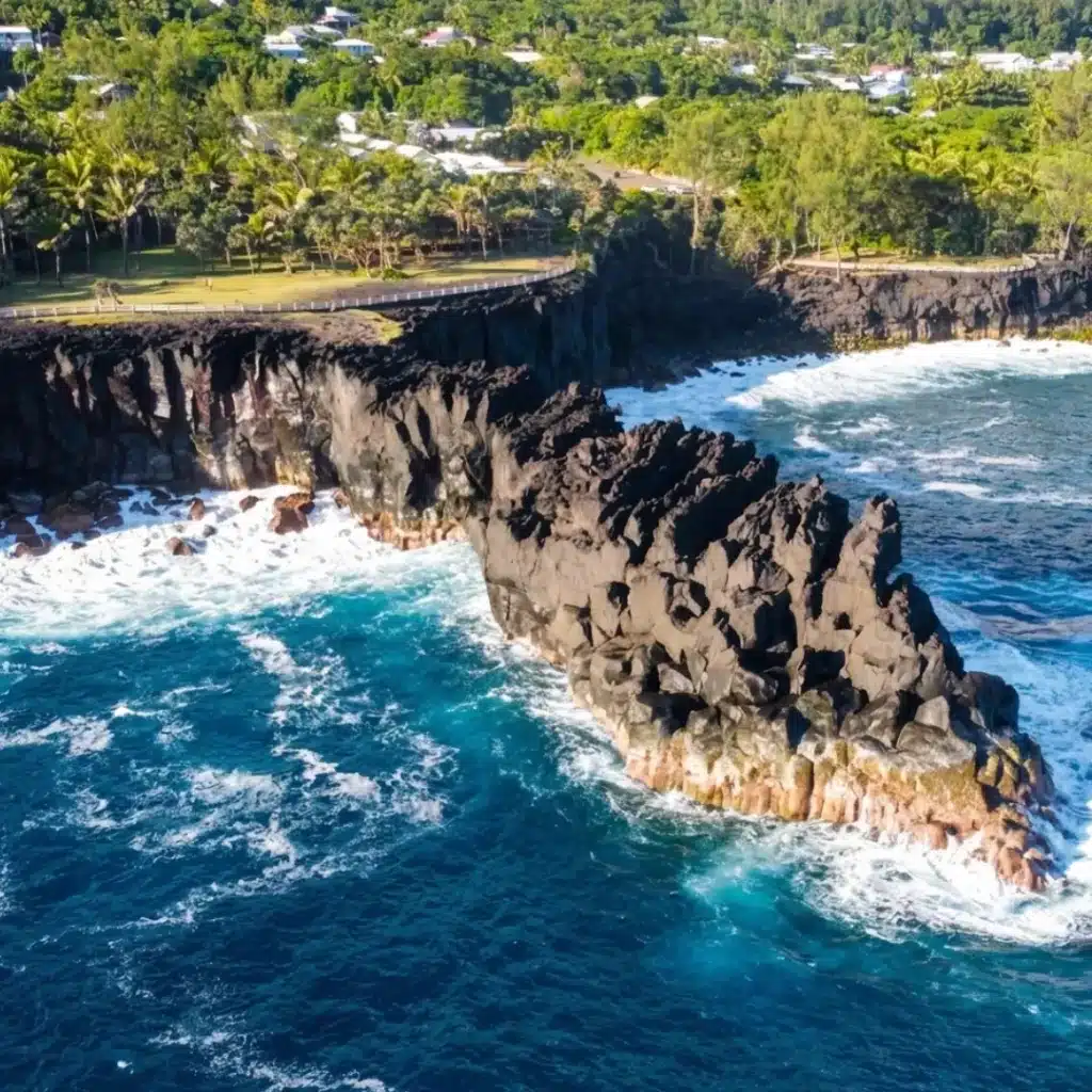 Voiture de location à Cap Méchant pour découvrir les paysages du sud de La Réunion