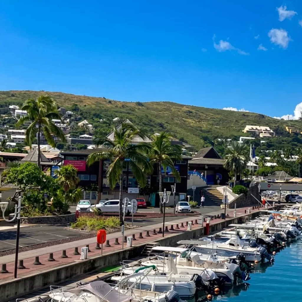 Voiture de location à Saint-Gilles-les-Bains pour profiter du littoral de La Réunion